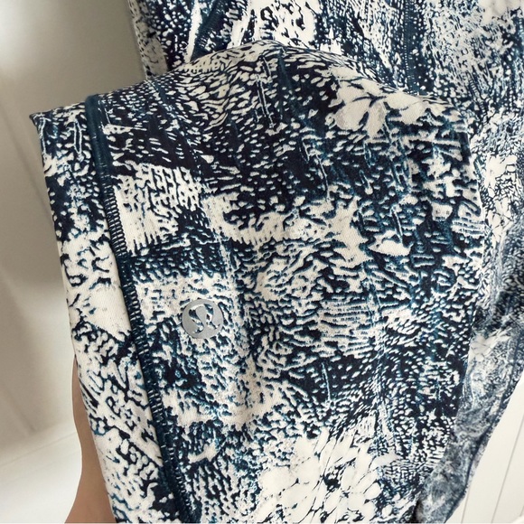 Lululemon Women’s Speed Up Tight Full-On Luxtreme 28
Wildwood Multi Leggings - Picture 10 of 10